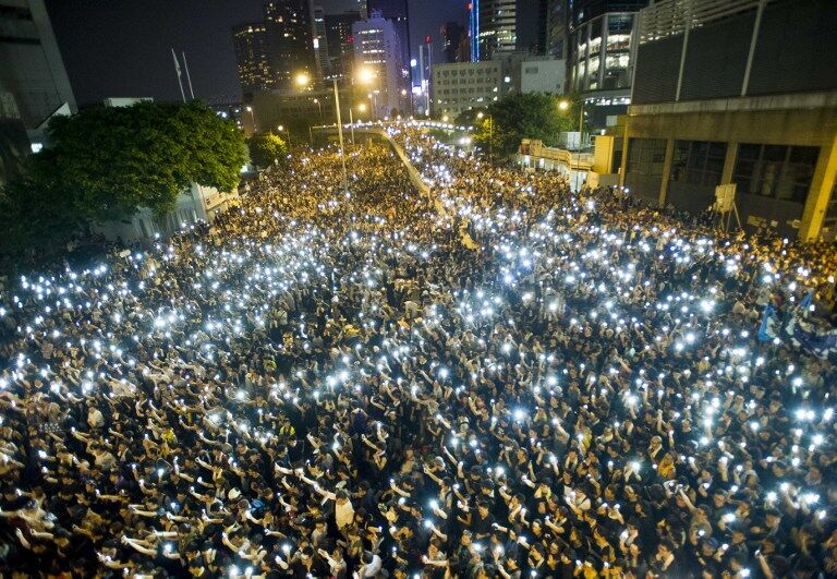 Демонстранты в Гонконге блокировали бизнес-центр города