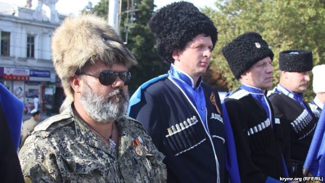 Разыскиваемый в РФ казак Бабай спокойно разгуливает в центре Симферополя