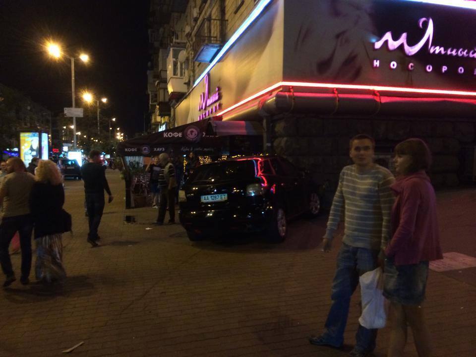 В Киеве на место ДТП приехала скорая с пьяным врачом