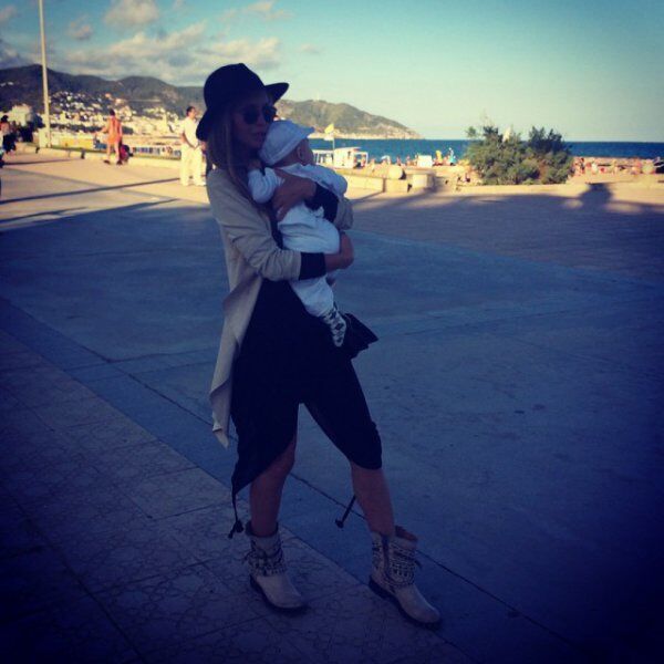 Невеста Стаса Пьехи показала фото их малыша