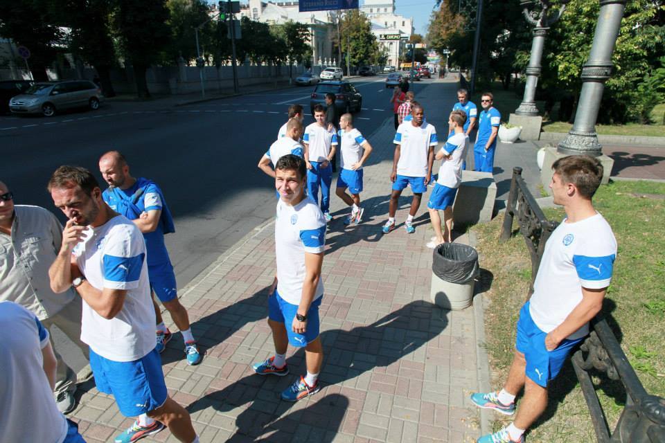 Словацкие футболисты погуляли по Киеву накануне матча Евро-2016