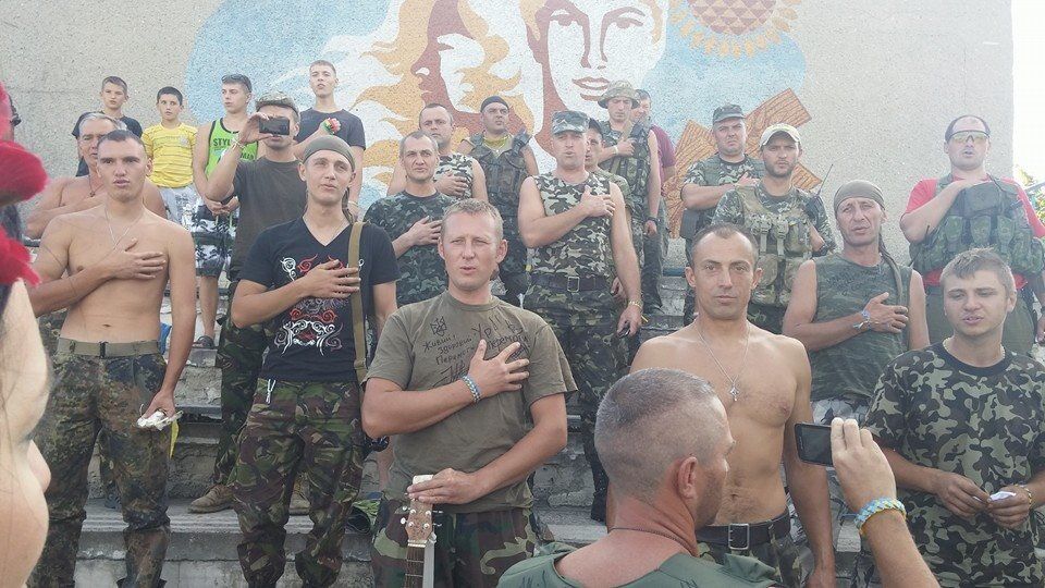 Украинские казаки танцевали патриотическое рокабилли