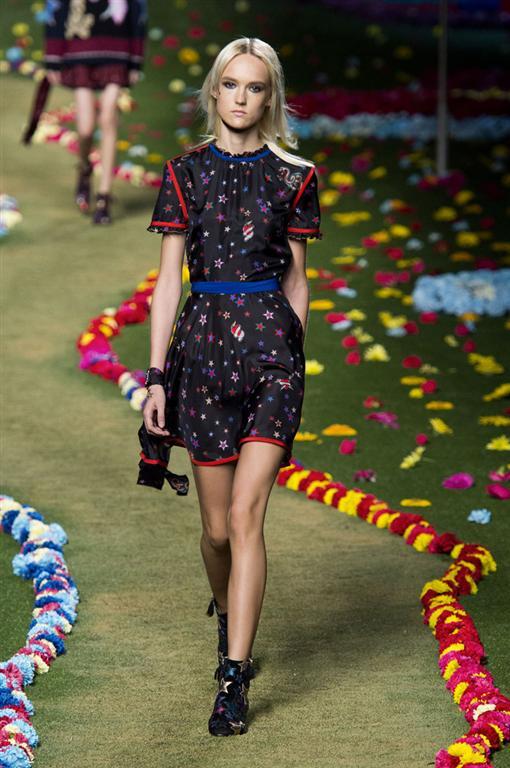 Новая коллекция от Tommy Hilfiger: мир, любовь и рок-н-ролл