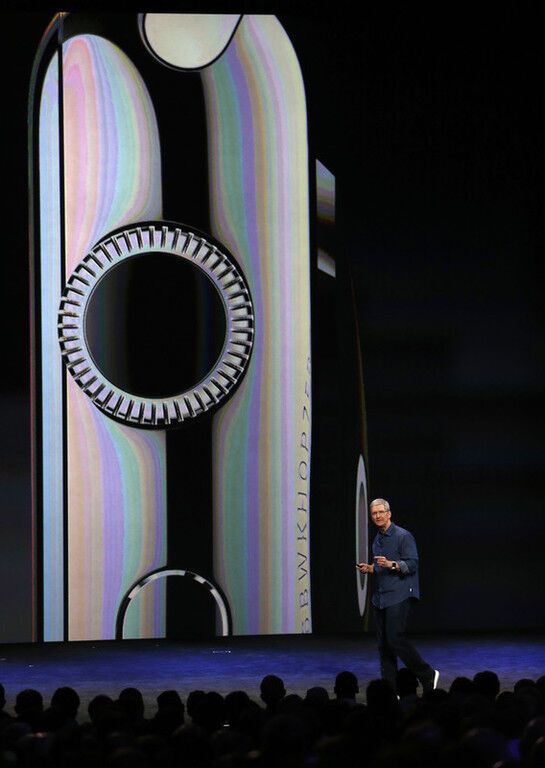 Apple представила два нових iPhone і iWatch