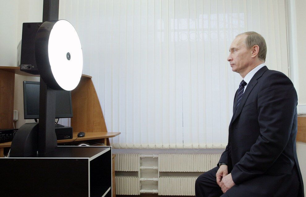 Путин смотрит в мир: лучшие фото