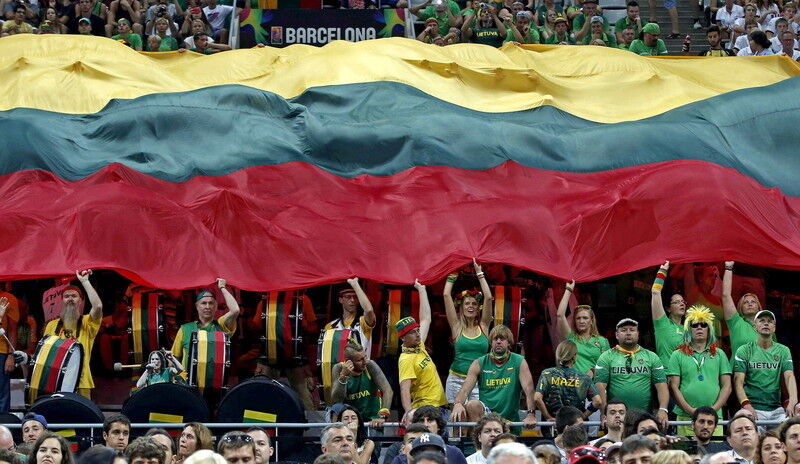 Упорство Литвы, прогулка США. Четвертьфиналы Кубка мира ФИБА