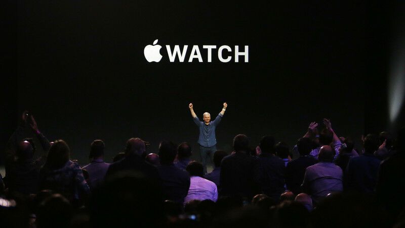 Apple представила два новых iPhone, умные часы iWatch и платежную систему