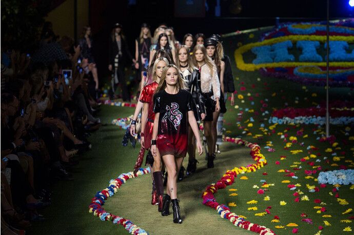 Новая коллекция от Tommy Hilfiger: мир, любовь и рок-н-ролл