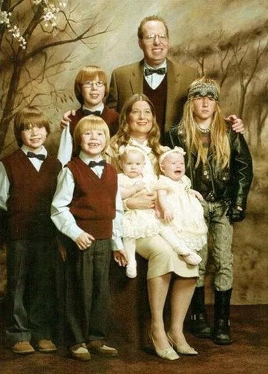 14 самых нелепых семейных фотографий