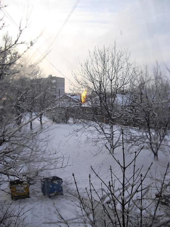 У Донецьку через попадання снаряда запалав газопровід: опубліковано фото і відео