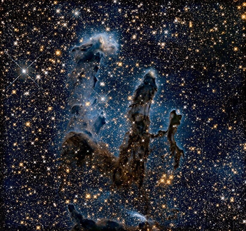 Hubble показал космические "Столпы творения"