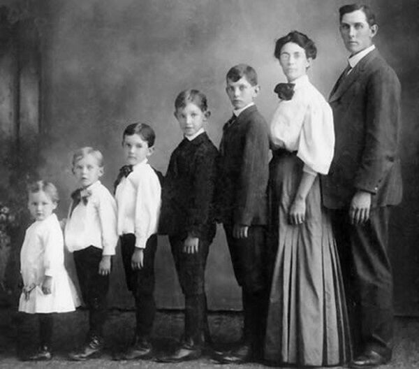 14 самых нелепых семейных фотографий