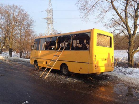 Під Волновахою бойовики обстріляли з "Граду" рейсовий автобус: 10 загиблих, 13 поранених