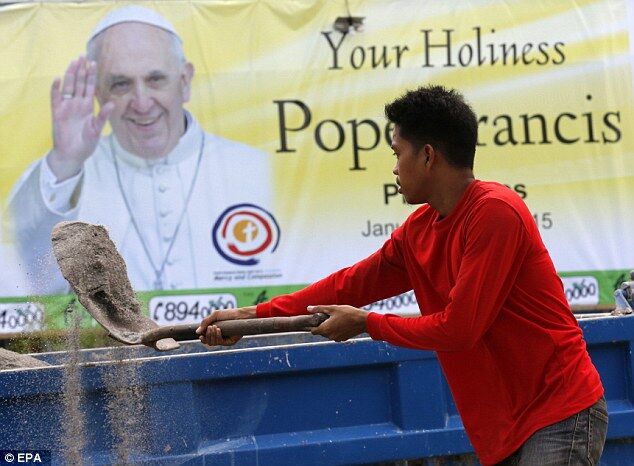 На Филиппинах перед приездом Папы Римского сирот убрали с улиц, как мусор