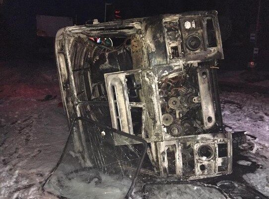 В Донецке джип с террористами врезался в автобус с металлургами: 2 боевика погибло, 16 человек ранены