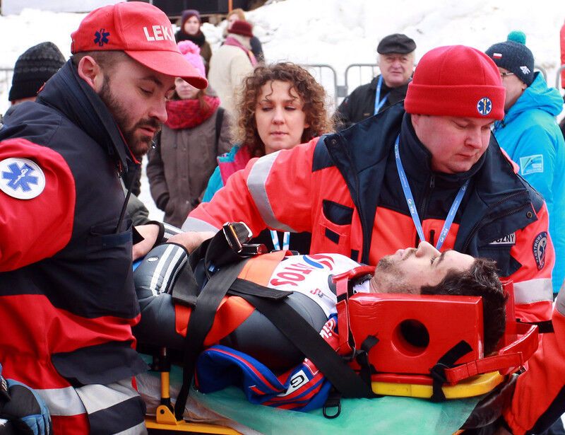 Норвежский чемпион едва не разбился на трамплине в Польше: фото инцидента