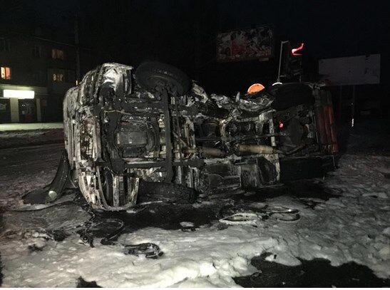 В Донецке джип с террористами врезался в автобус с металлургами: 2 боевика погибло, 16 человек ранены