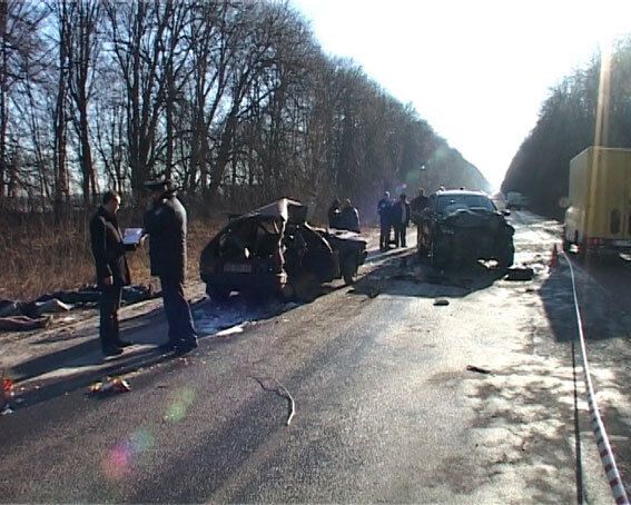 ДТП в Винницкой области унесло жизни четырех человек: опубликованы фото и видео