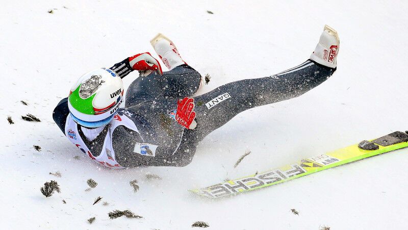 Норвежский чемпион едва не разбился на трамплине в Польше: фото инцидента