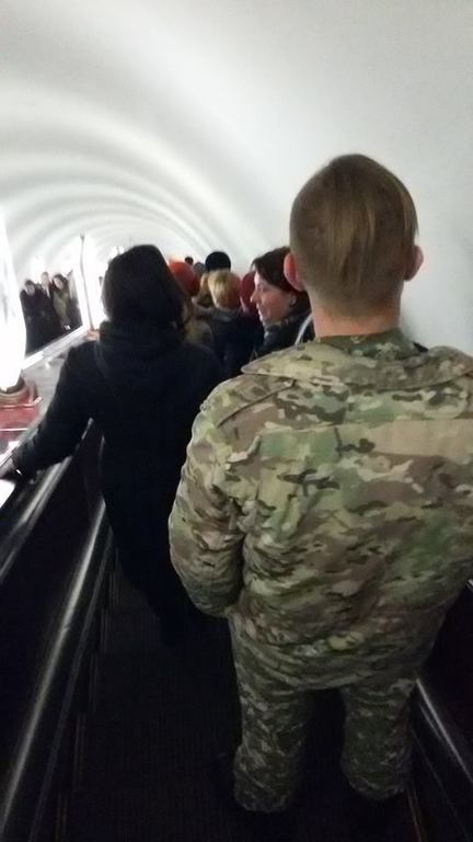 Депутат-казак Гаврилюк ездит в киевском метро: фотофакт 