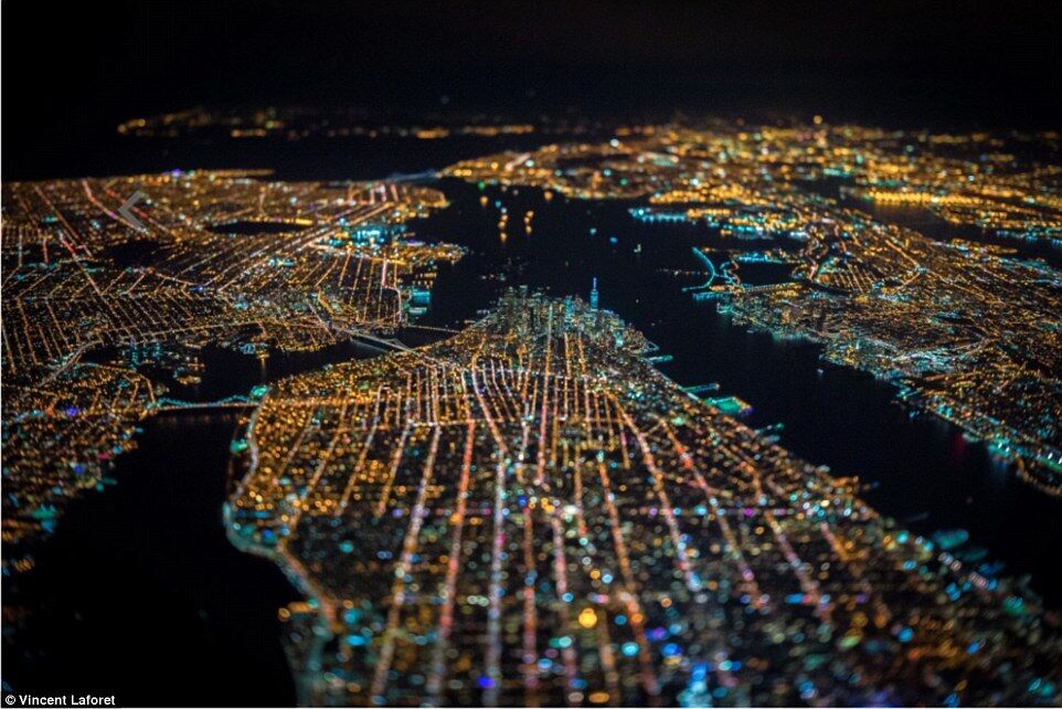 Захватывающий пейзаж ночного Нью-Йорка. Опубликованы фото 