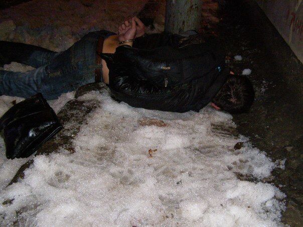 В Николаеве пьяный с гранатой угрожал взорвать всех: видео задержания