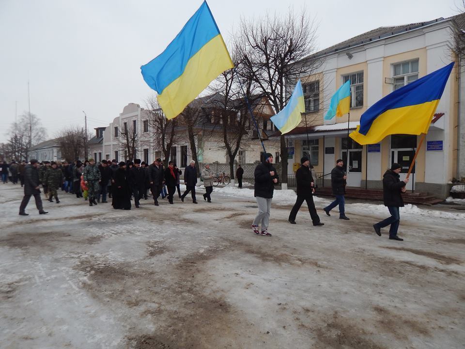 На Луганщине на Марши мира вышли тысячи людей: опубликованы фото