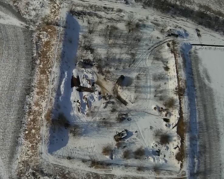 В сети опубликованы уникальные аэрофотографии донецкого аэропорта с военными позициями