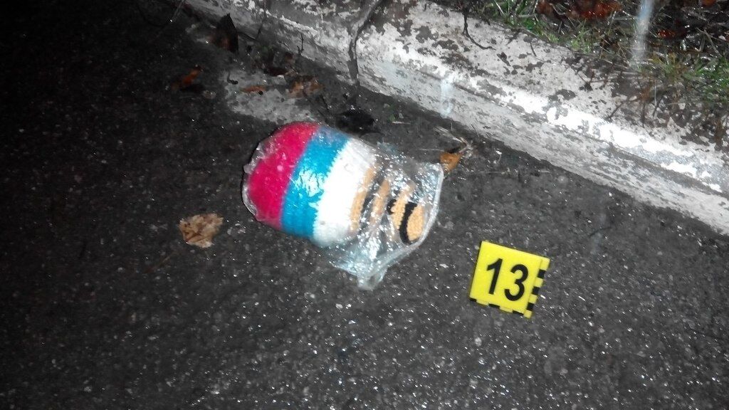 На месте взрыва в Харькове найден предмет с российской символикой. Фотофакт