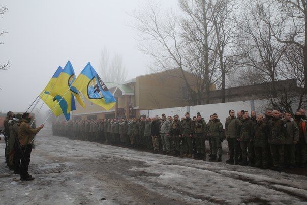 Полк "Азов" попрощався із загиблим інструктором-волонтером зі Швеції: опубліковано фото