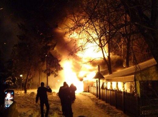 В Харькове взлетело на воздух кафе, есть пострадавшие: фото с места событий и видео