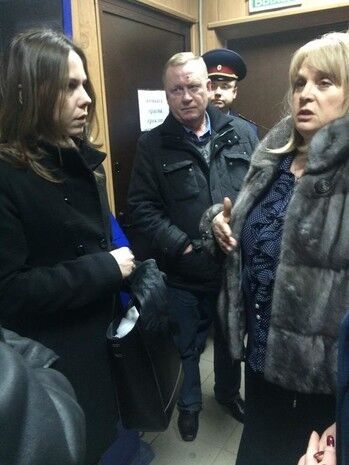 Веру Савченко пустили в Москву и разрешили увидеть голодающую сестру: опубликованы фото