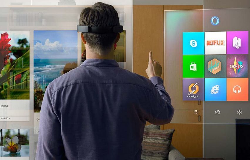 Как меняется мир. Microsoft представила очки дополненной реальности HoloLens