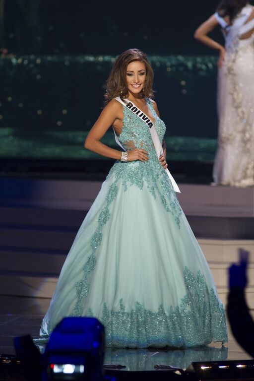Шоу вечерних нарядов на "Мисс Вселенная 2015": роскошные платья самых красивых девушек мира