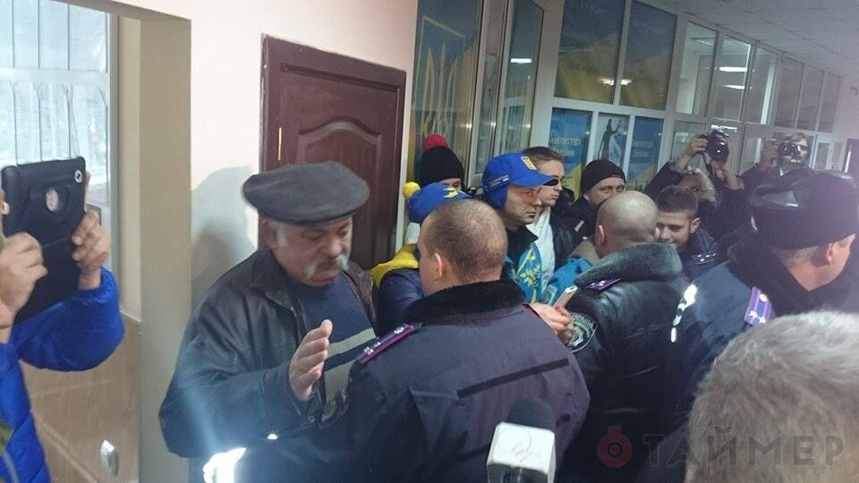 "Євромайданівці" і "куліковці" влаштували "балаган" на засіданні суду з травневої трагедії в Одесі