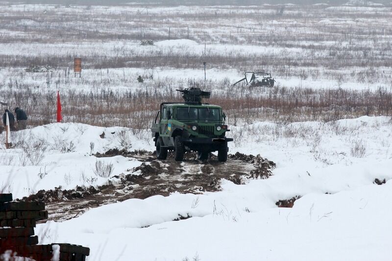 Украинские производители показали новейшие образцы оружия и военной техники: опубликованы фото