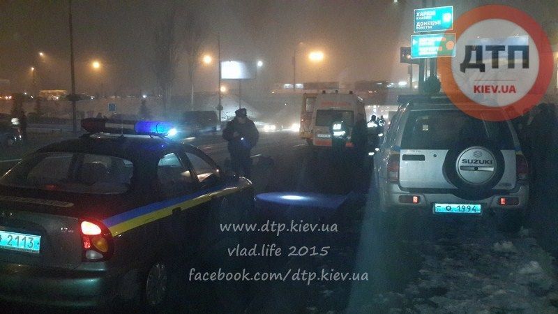 В Киеве маршрутка сбила насмерть пешехода