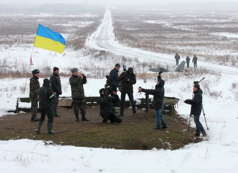 Украинские производители показали новейшие образцы оружия и военной техники: опубликованы фото