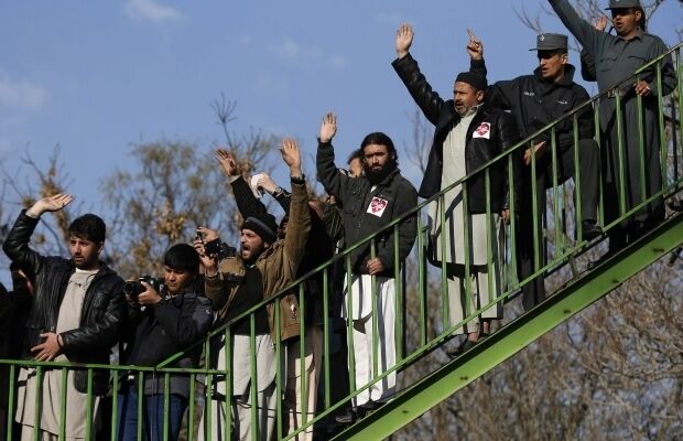 20 тысяч афганцев протестуют против Charlie Hebdo, охранники посольства открыли огонь