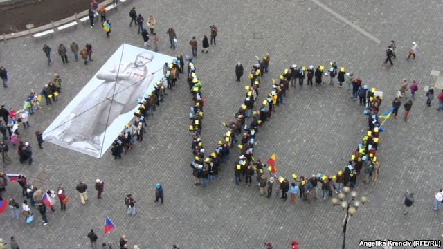 Путин – лжец! В Праге протестовали против российской агрессии в отношении Украины: фото и видео акции