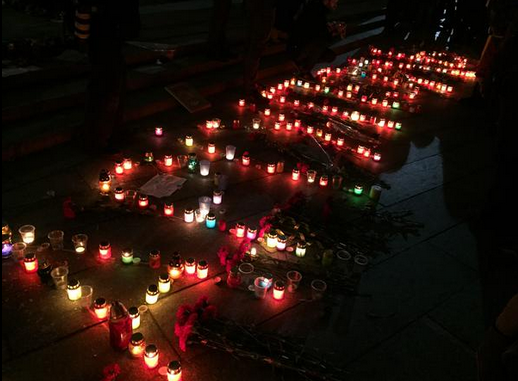 На Майдане Незалежности почтили память жертв теракта в Мариуполе: фото акции