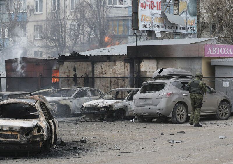 Террористы обстреляли Мариуполь из "Градов": опубликованы фото и видео