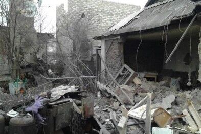 Всю ночь Донецк сотрясали взрывы: есть погибший и около 20 раненых. Опубликованы фото разрушений