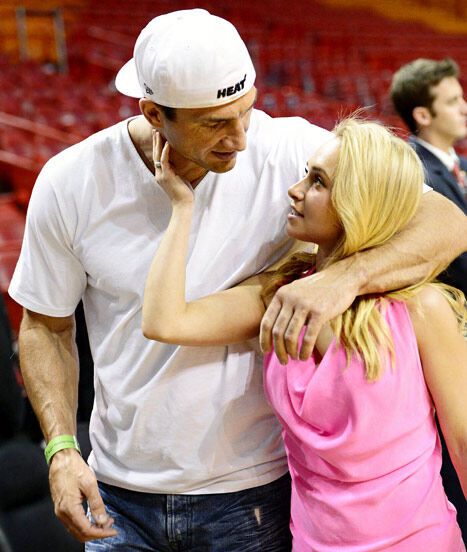 10 фото о том, как смотрит на свого мужчину влюбленная женщина