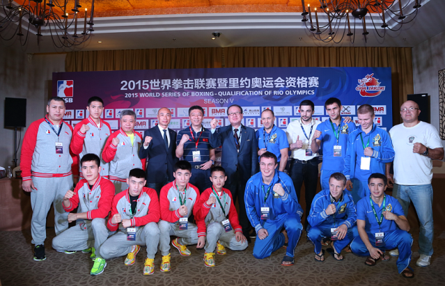 "Украинские атаманы" успешно взяли вес перед боем в Китае