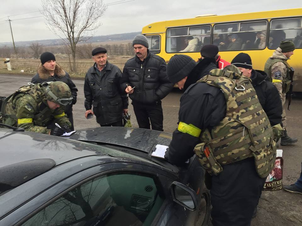В селе на Донетчине задержаны 15 местных жителей за сотрудничество с боевиками: опубликовано фото