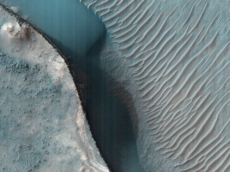 На Марсе обнаружили следы движения ледников