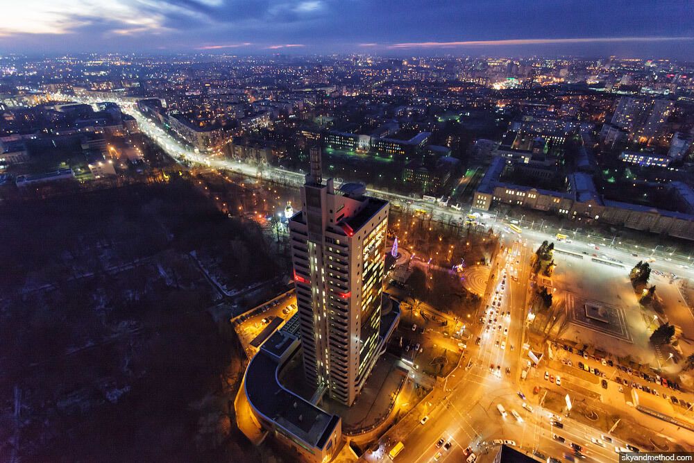 Опубликованы фото вечернего Киева с высоты птичьего полета