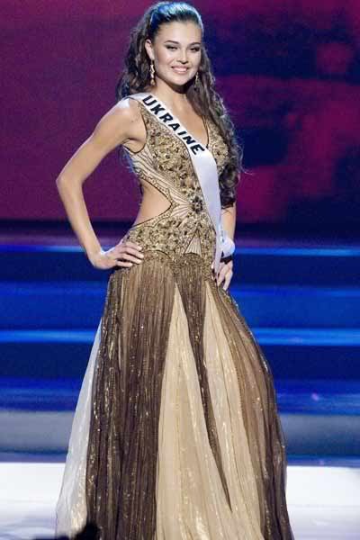 9 девушек, которые представляли Украину на "Мисс Вселенная": кто красивее