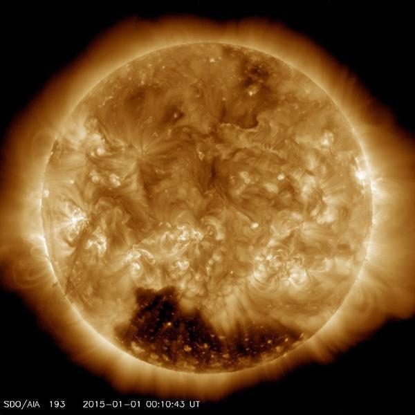NASA засекло на Солнце корональную дыру
